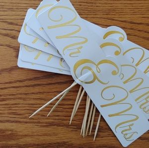 Mr. And Mrs. Table Decor and "Thanks" Tags